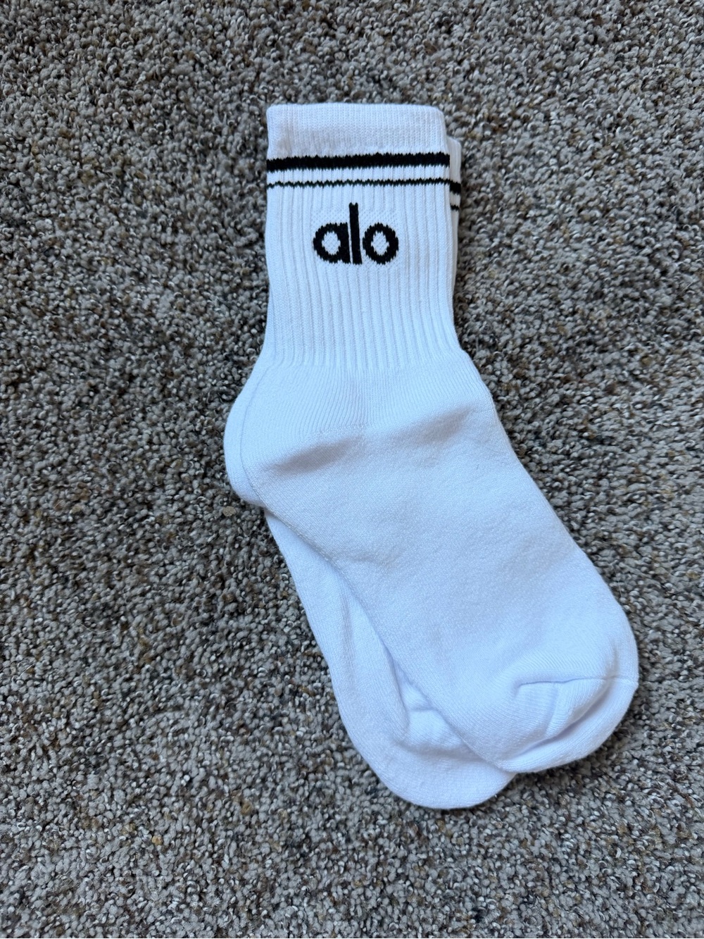 ALO Yoga Throwback  White Athletic Half Crew Socks - Black Logo